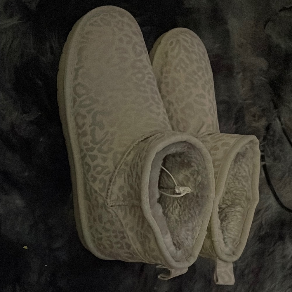 Leopard Print Fur-Lined Boots